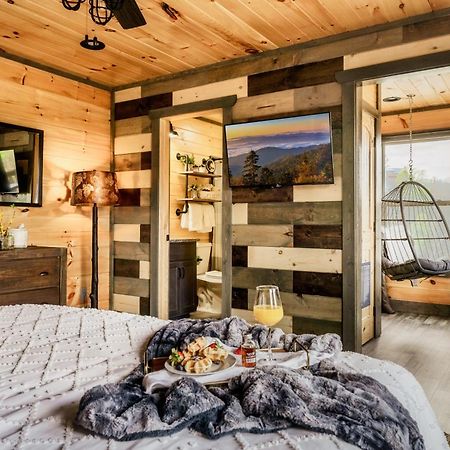 Mountainscape - Brand New Cabin W Views - Hottub - Firetable - Ps5 - Pooltable - 3 Pools Gatlinburg Exterior foto