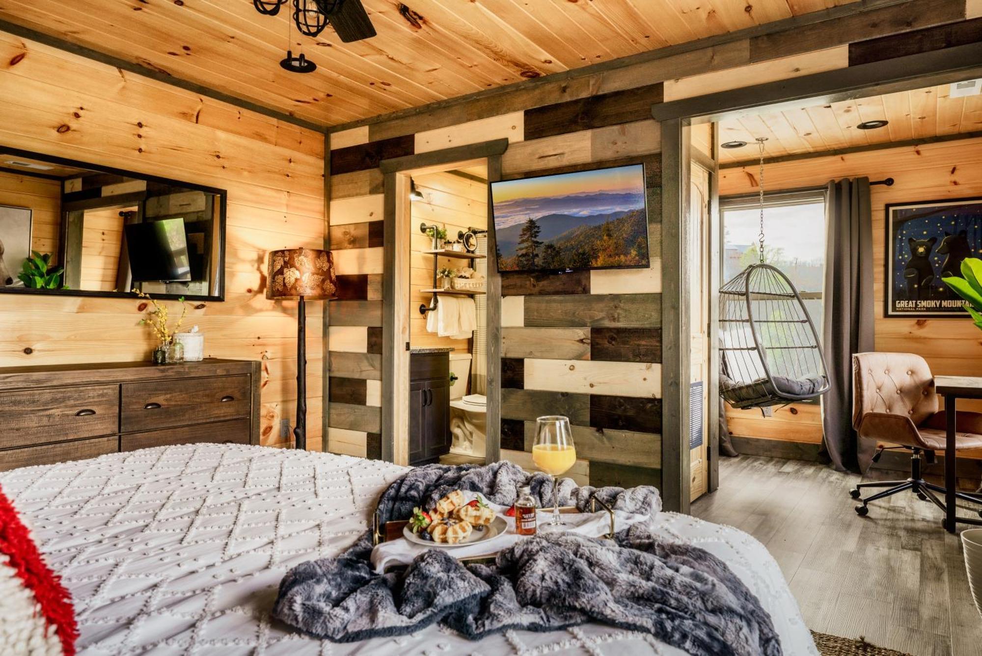 Mountainscape - Brand New Cabin W Views - Hottub - Firetable - Ps5 - Pooltable - 3 Pools Gatlinburg Exterior foto